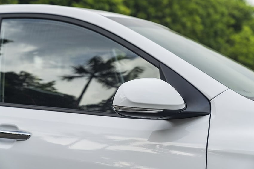 new hyundai i10 sedan