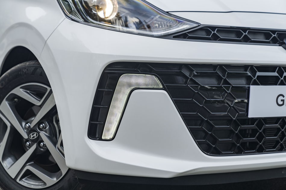 new hyundai i10 sedan