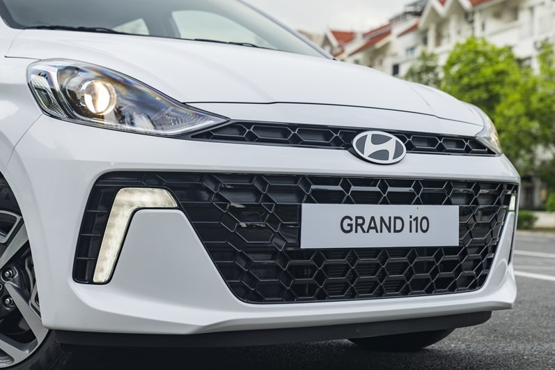 new hyundai i10 sedan